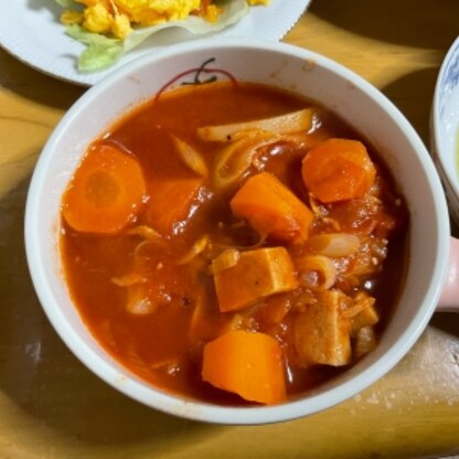 高野豆腐を小さく切ったらお肉みたいで騙されました。トッピングのチーズも美味しかったです。